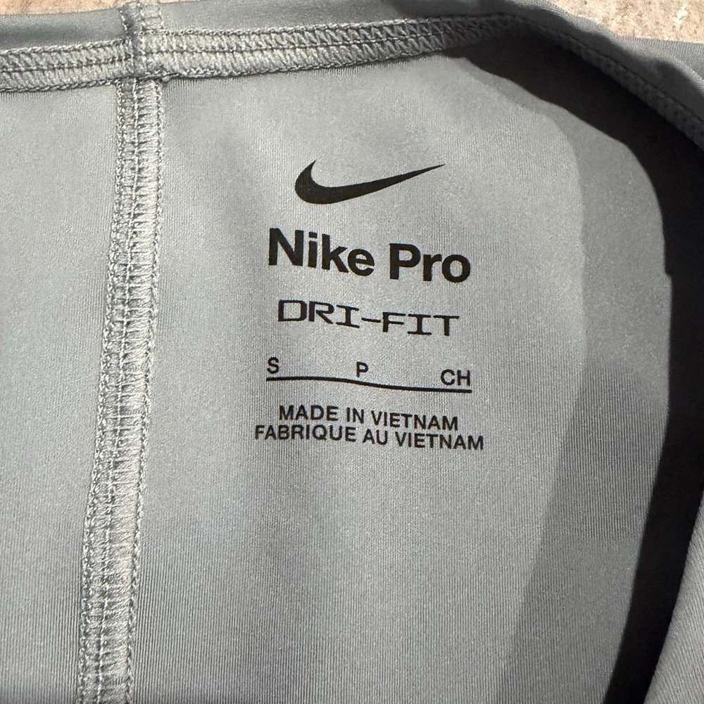 Nike Pro Dri-Fit Tight Fit DM7685 Women's Small Crop Tank Top - Picture 5 of 5